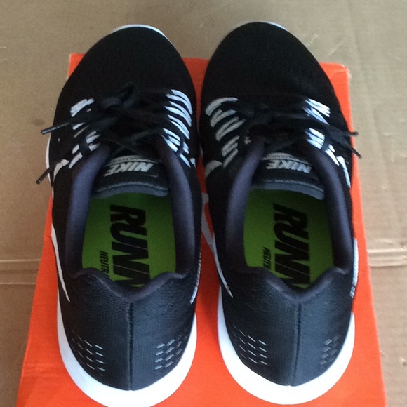 Nike Lunartempo Sneakers - Picture 3 of 6